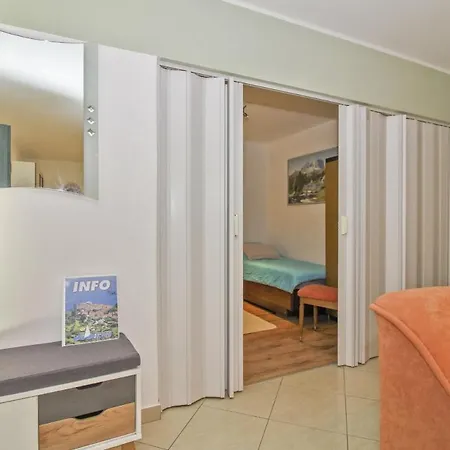 Antica In Jakačići - Haus Für 2-4 Personen Gračišće